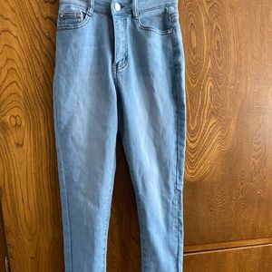 Brand new, light washed, fashion nova jeans